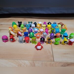 50 Gogo's Crazy Bones (lot 1)